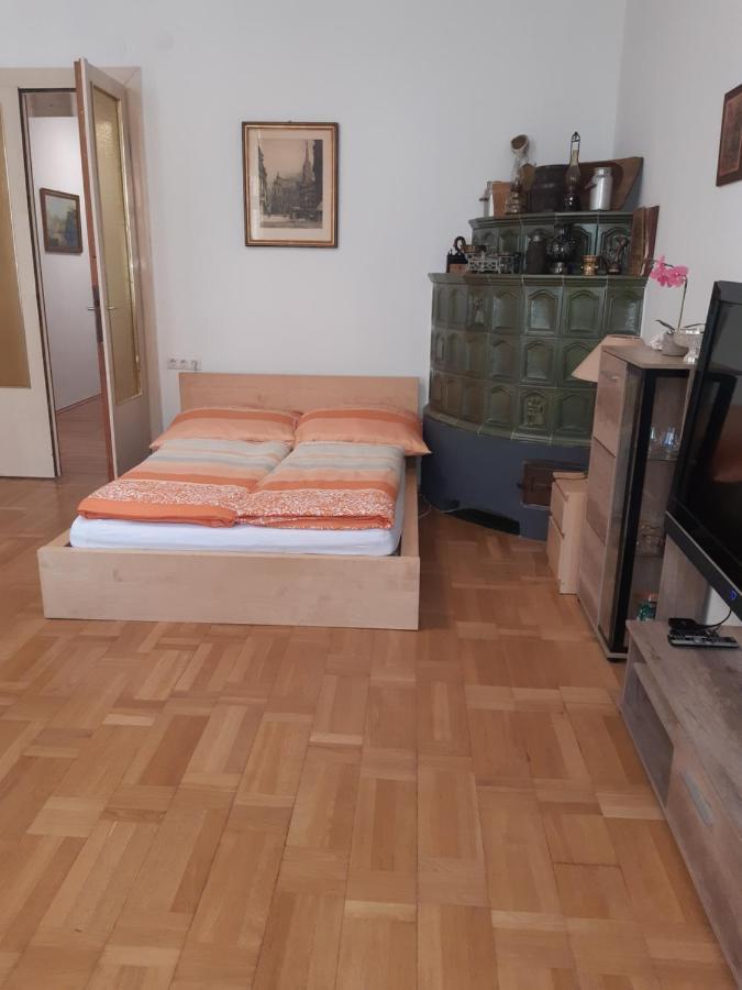 Schloessel 26/16 * Vienna